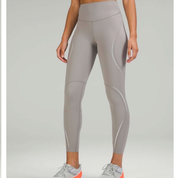 Lululemon Base Pace High-Rise Reflective Tight 25" grey ankle length high rise - Picture 1 of 7